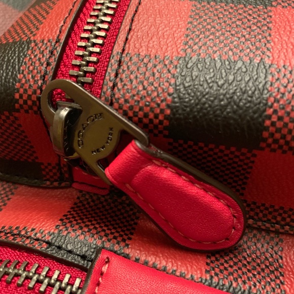 MEDIUM CHARLIE BACKPACK GINGHAM PRINT
RUBY/BLACK - Picture 4 of 8